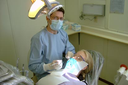 A Dresden student of dentistry treats a patient in High Level, Alberta. A Dresden student of dentistry treats a patient in High Level, Alberta.