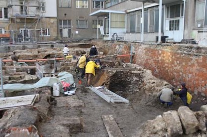 View of the excavation area on the northern side of Scheffelstraße. View of the excavation area on the northern side of Scheffelstraße.